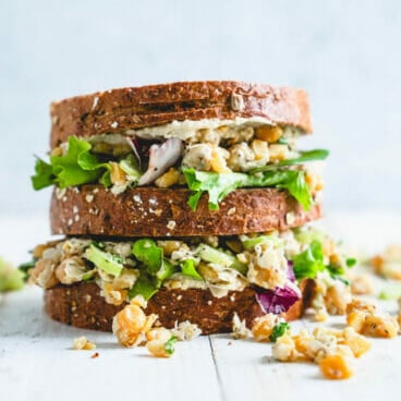 Chickpea salad sandwich | Vegetarian chicken salad sandwich | Easy lunch recipes