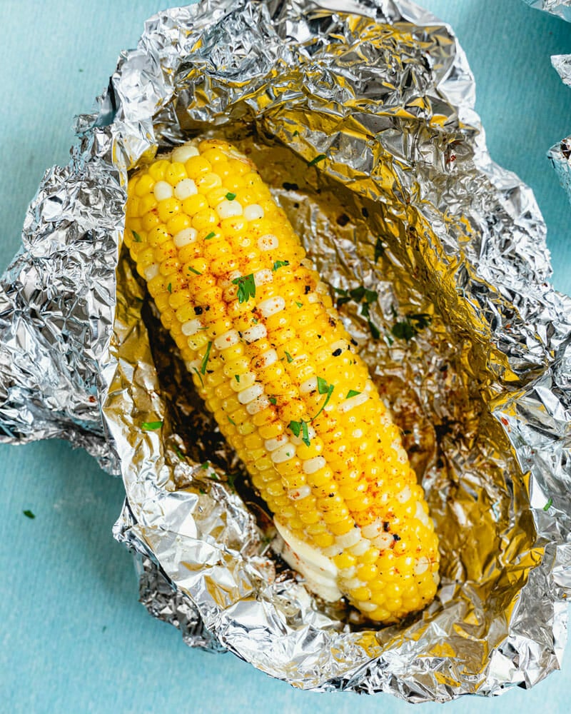 Grilled corn in foil